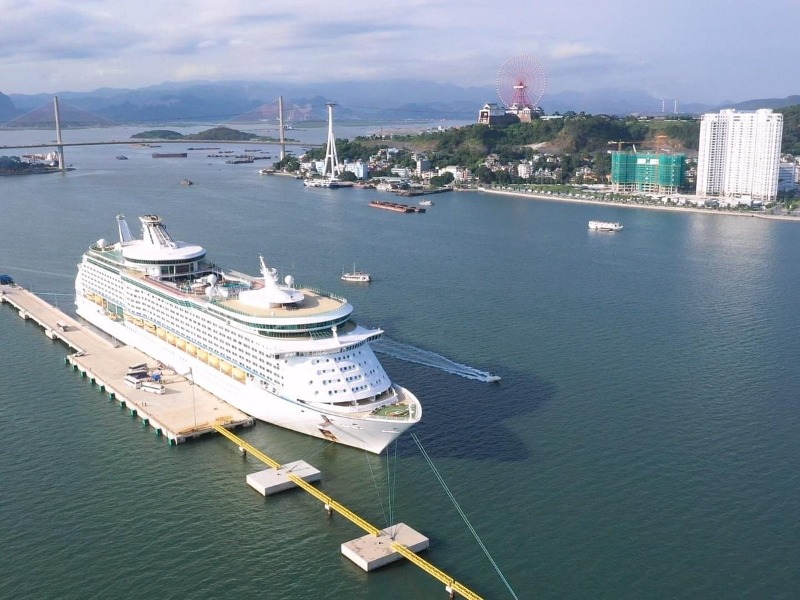 halong international cruise port